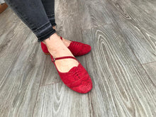 Swing Shoe - Red